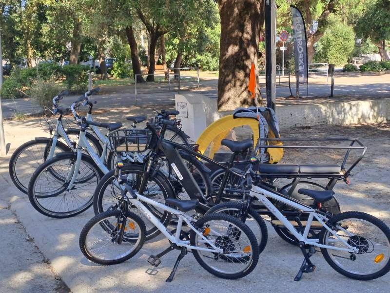 Livraison à domicile d'un bi porteur longtail au Pyla-sur-Mer