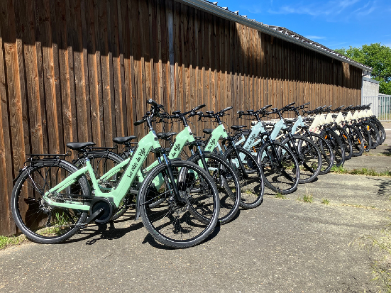 réparation tout type de vélo, vélo tout chemin (VTC), vélo à assistance électrique (VAE).